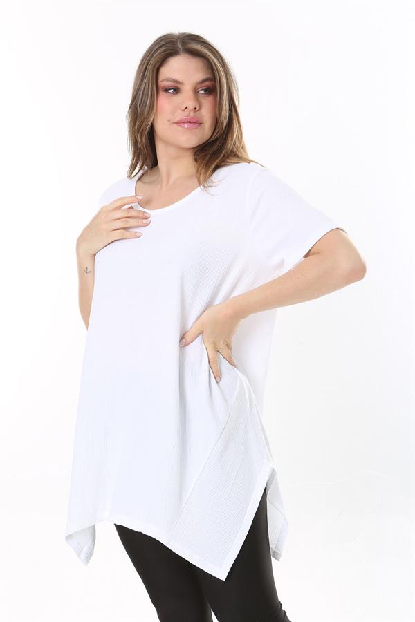 Kadın Büyük Beden Beyaz Bürümcük Kumaş Etek Ucu Kup Detaylı Kısa Kollu Bluz 65N37857