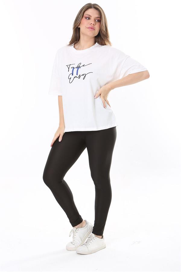 Kadın Büyük Beden Beyaz Pamuklu Kumaş Ön Nakışlı Kısa Kollu Bluz 65N37855