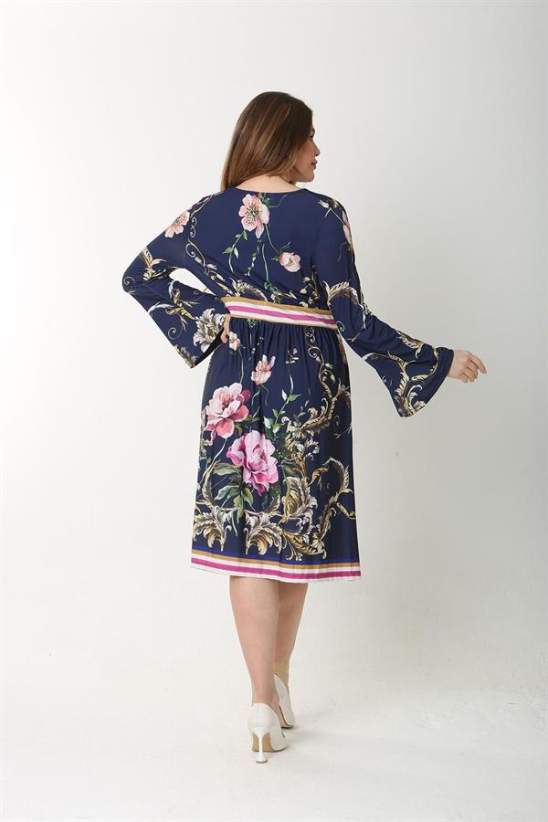 Kadın Büyük Beden Lacivert Anvelop Yakalı Bel Büzgülü Uzun Elbise 65N37550