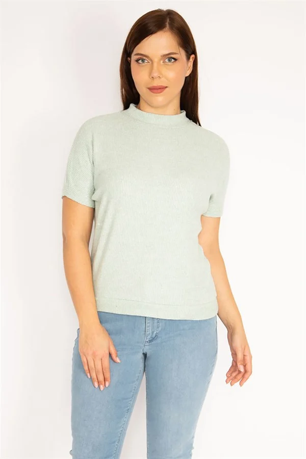 Kadın Yeşil Yumoş Kumaş Kısa Kollu Bluz 65N34940