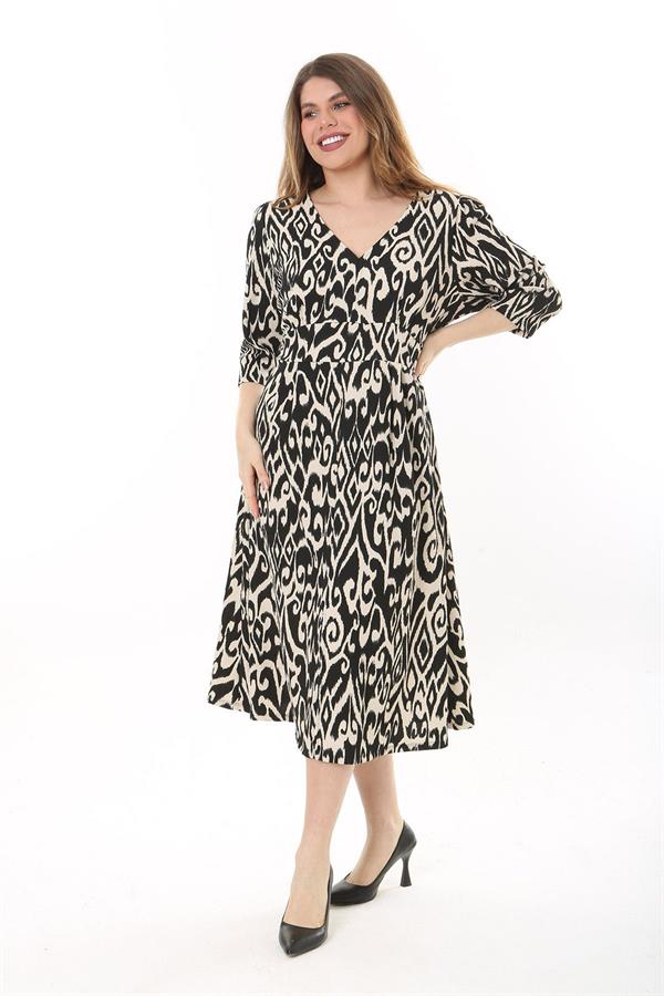 Kadın Büyük Beden Siyah V Yakalı Bürümcük Kumaş Kapri Kollu Elbise 65N37622