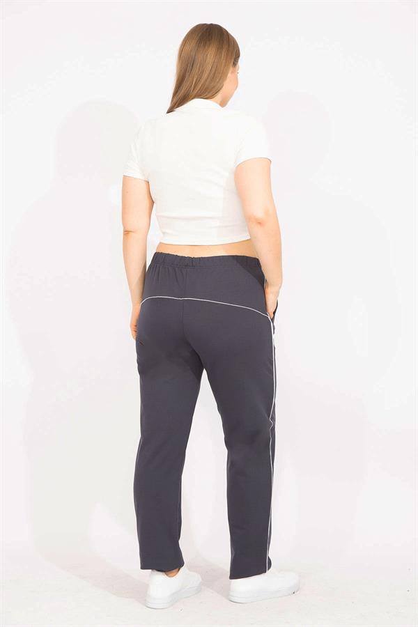 Kadın Lacivert Büyük Beden Biye Detaylı Spor Pantolon 65N35627