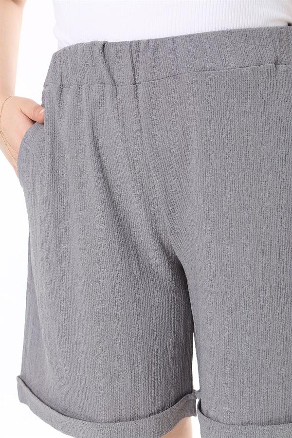 Kadın Büyük Beden Gri Bürümcük Kumaş Beli Lastikli Yan Cepli Şort 65N37979