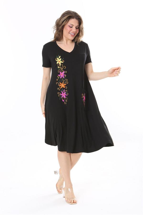 Kadın Büyük Beden Siyah Nakış Detaylı V Yakalı Cepli Elbise 65N37962