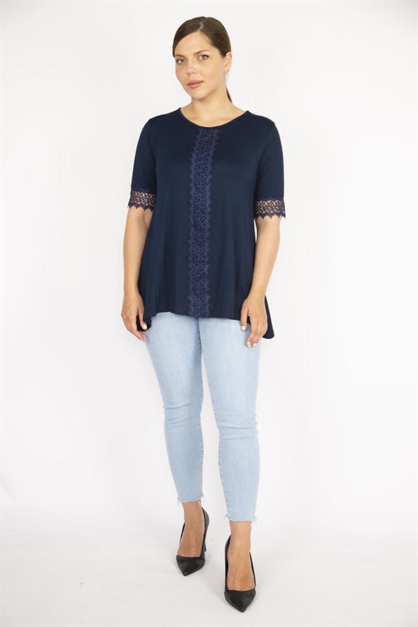 Kadın Lacivert Büyük Beden Kol Ağzı Ve Ön Ortası Dantel Bluz