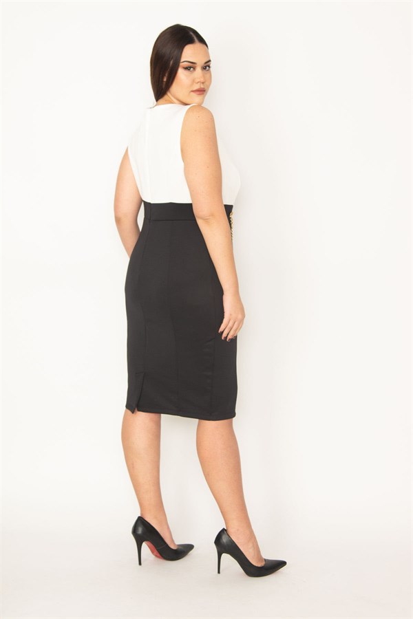 KADIN SİYAH SÜS METAL DÜĞME VE ZİNCİR AKSESUARLI SATEN ELBİSE