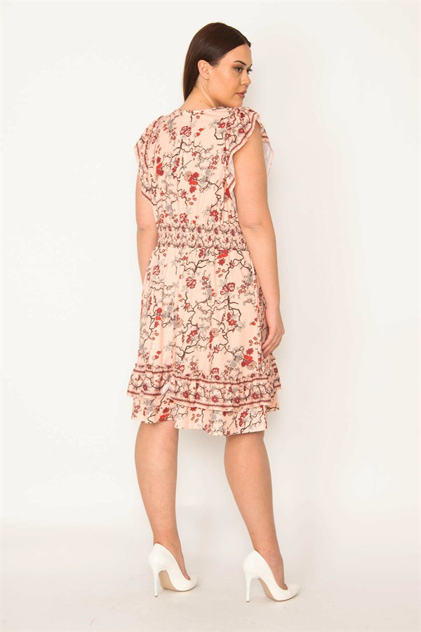 KADIN RENKLİ BELİ GİPE LASTİKLİ ANVELOP YAKA KOL VE ETEK UCU FIRFIRLI KATLI ELBİSE