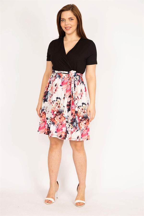 Kadın Siyah Büyük Beden Anvelop Yakalı Beli Kuşaklı Elbise