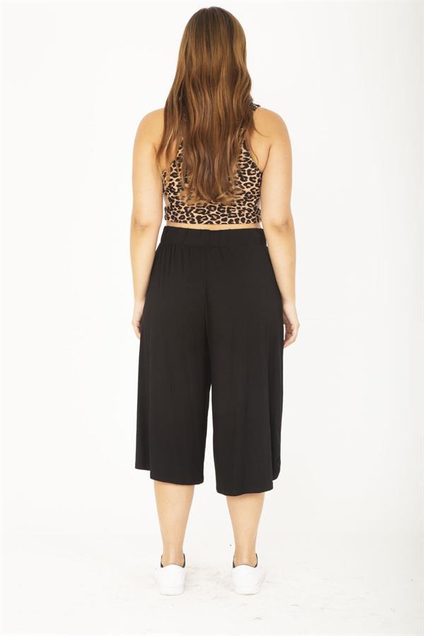 Kadın Büyük Beden Siyah Geniş Paçalı Beli Lastikli Yan Cepli Viskon Kapri 65N36810