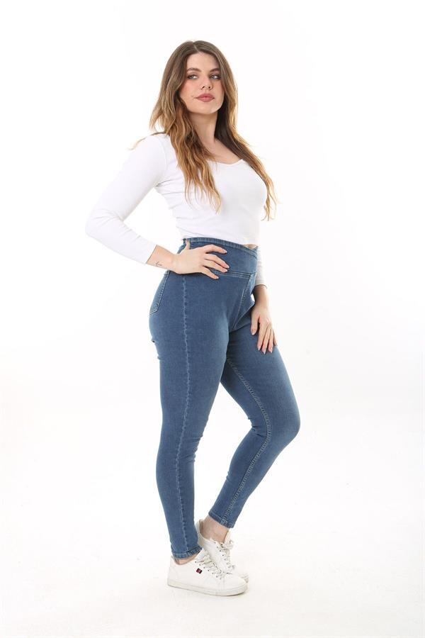 Kadın Büyük Beden Lacivert Kemer Detaylı Beli Yan Fermuarlı Arka Cepli Kot Pantolon 65N37645