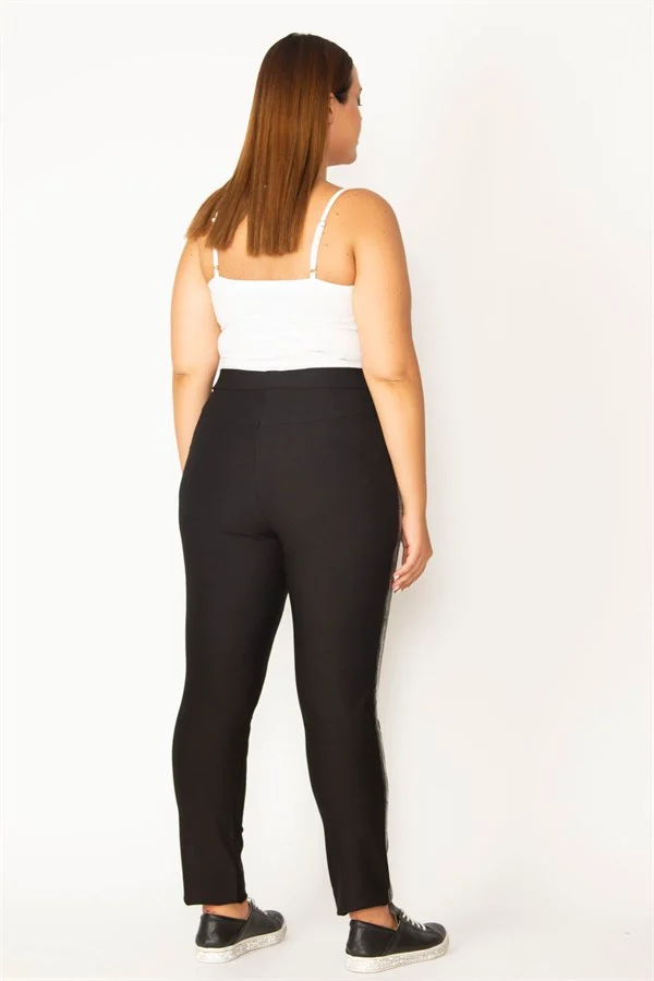 Kadın Siyah Süs Cep Ve Yanları Lak Baskı Beli Lastikli Dalgıç Kumaş Likralı Pantolon 65N27814