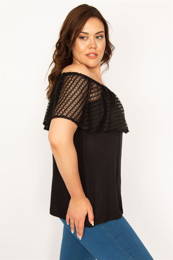 Kadın Siyah Yakası Lastikli Dantel Volanlı Bluz 65N33880