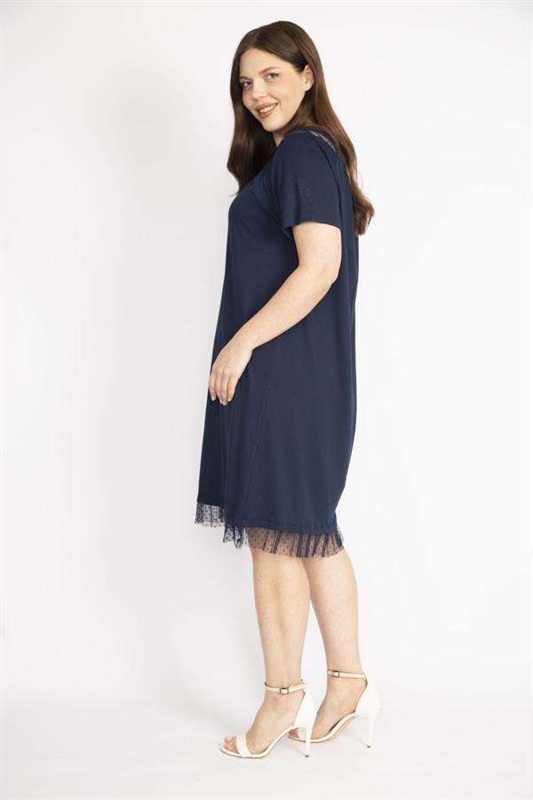 Kadın Lacivert Büyük Beden Yaka Ve Etek Ucu Tül Detaylı Yakası Lastikli Elbise