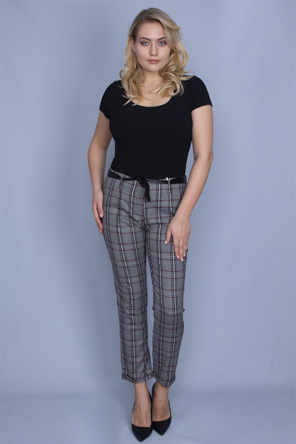 KADIN RENKLİ EKOSE DESEN YAN CEPLİ ARKA FLOTA SÜS CEPLİ SUNİ DERİ KUŞAK DETAYLI PANTOLON