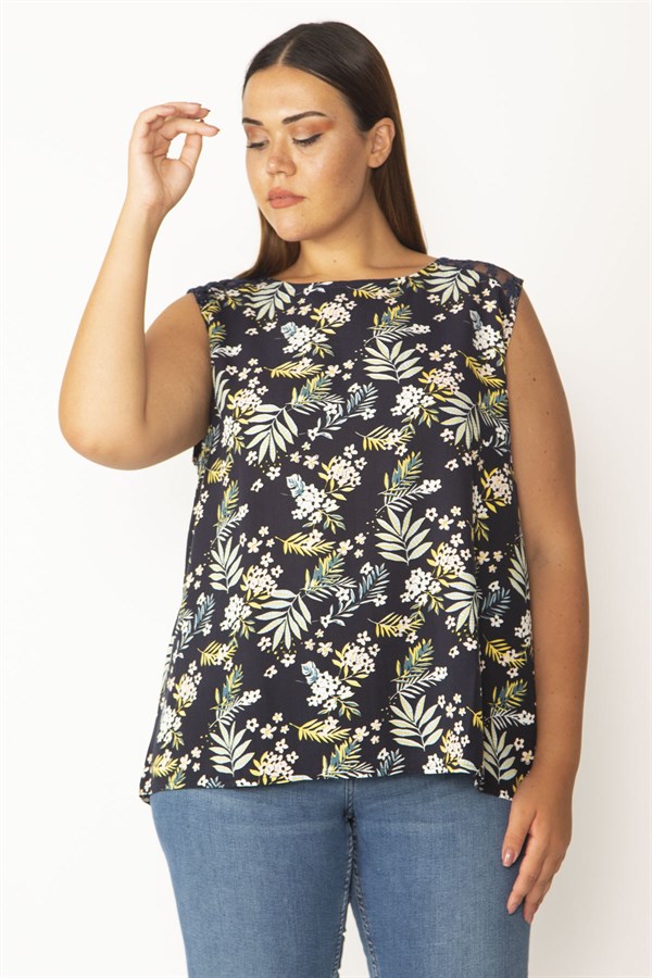 Kadın Lacivert Omuz Ve Arka Robası Dantel Detaylı Viskon Bluz 65N28151