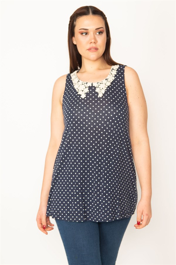 Kadın Lacivert Yaka Dantelli Puan Desenli Bluz 65N32431