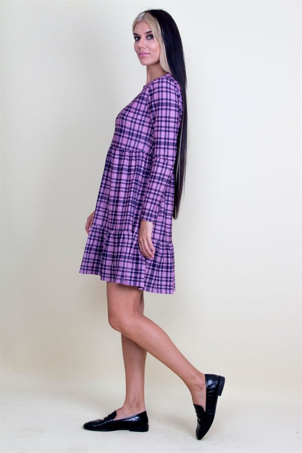 ROBE À CARREAUX AVEC TAILLE ÉLASTIQUE ET OURLET À PLANCHER