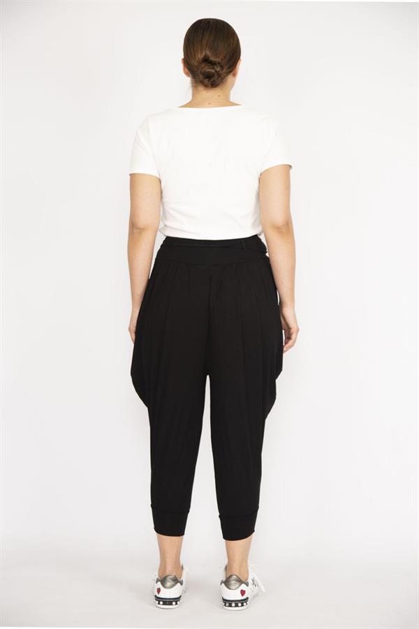 Kadın Siyah Büyük Beden Şalvar Kesim Kapri