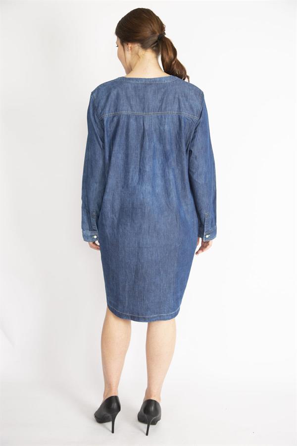 Kadın Lacivert Büyük Beden Yıkama Efektli Ön Patı Çıtçıt Düğmeli Kot Elbise