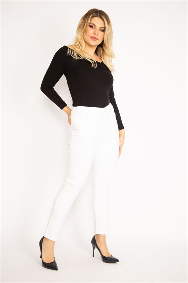 Kadın Kemik Paçası Dantel Ve İnci Detaylı Yan Bel Lastikli Likralı Kot Pantolon 65N34959