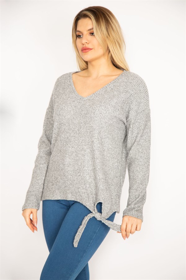 Kadın Gri V Yakalı Kabartma Desenli Ön Bağcıklı Bluz 65N35168