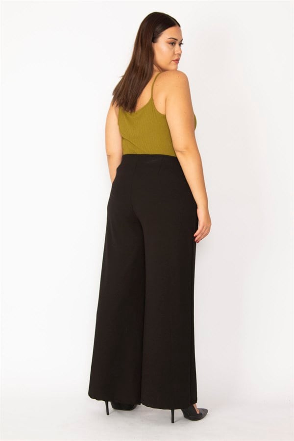 Kadın Siyah Geniş Paçalı Beli Toka Detaylı Klasik Pantolon 65N28520