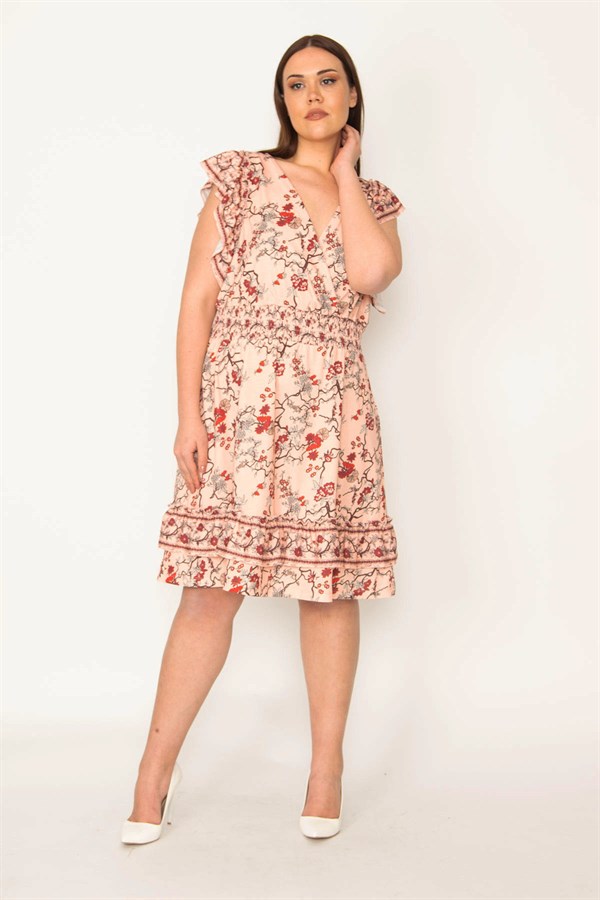 KADIN RENKLİ BELİ GİPE LASTİKLİ ANVELOP YAKA KOL VE ETEK UCU FIRFIRLI KATLI ELBİSE