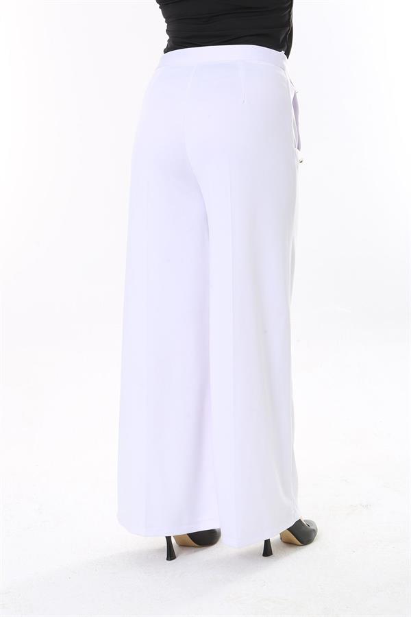 Kadın Büyük Beden Beyaz Süs Metal Düğmeli Cepsiz Pantolon 65N37817