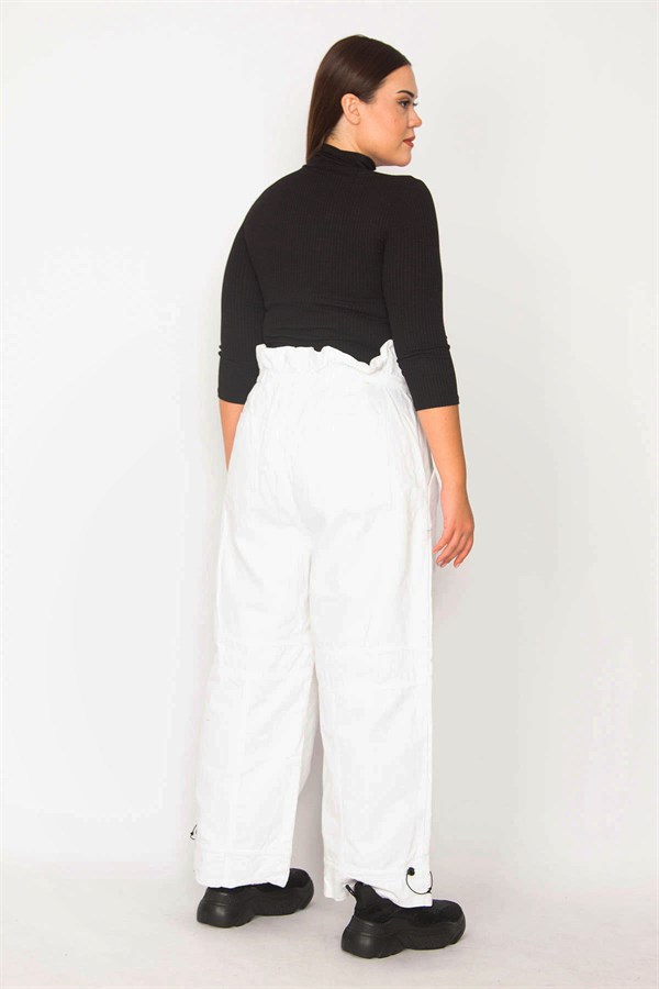 Kadın Beyaz Kese Kağıdı Bel Ve Kup Detaylı Cepli Kot Pantolon 65N33991