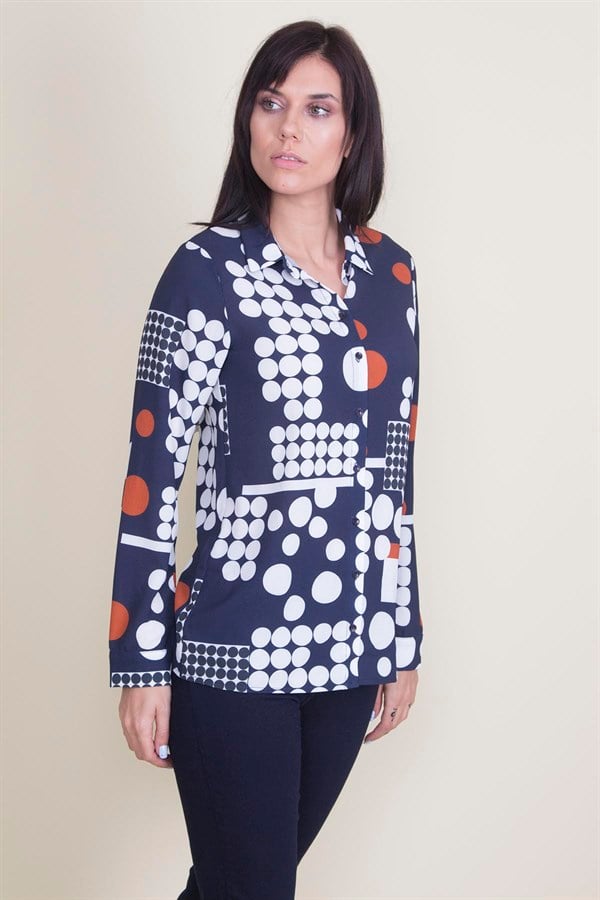 Chemise à motifs boutonnée sur le devant