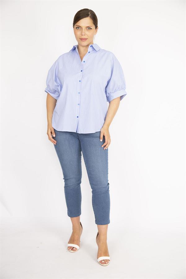 Kadın Büyük Beden Mavi Arkası Yırtmaç Ve Bağcık Detaylı Ön Düğmeli Gömlek 65N36794