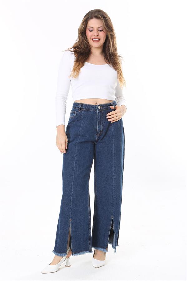 Kadın Büyük Beden Lacivert Yıkama Efektli Kup Ve Yırtmaç Detaylı Kot Pantolon 65N38077