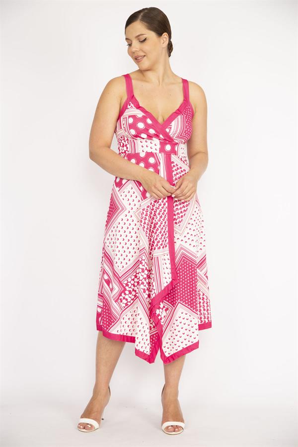 Robe longue rose grande taille à bretelles et col cache-cœur