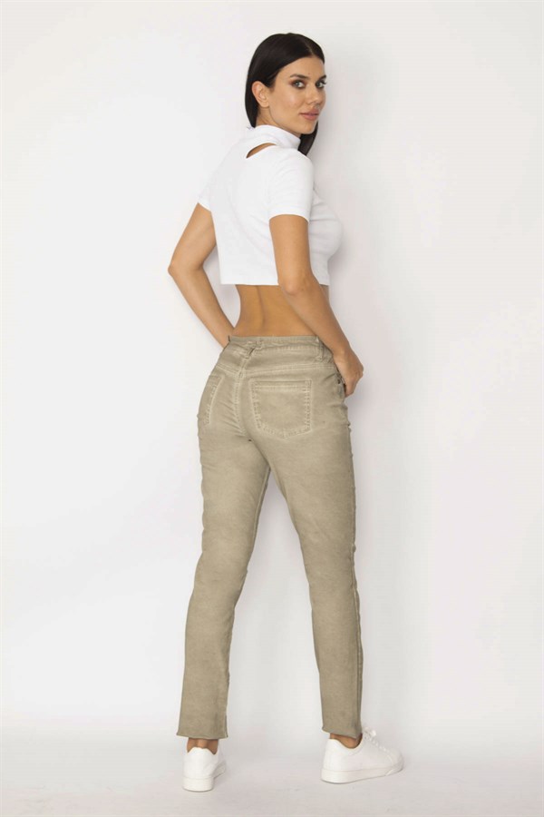 Pantalon pour femme en gabardine délavée kaki avec bonnets à boutons métalliques