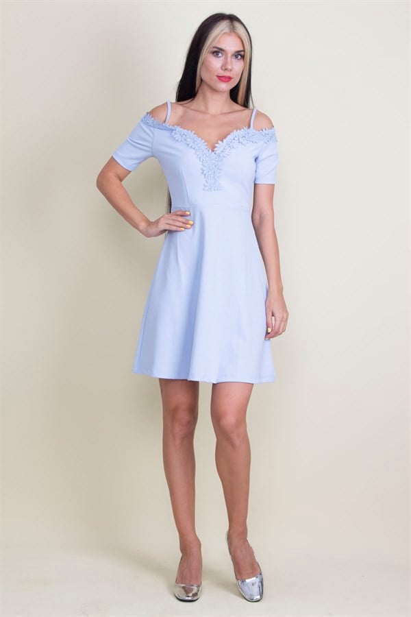 DANTEL DETAYLI ELBİSE