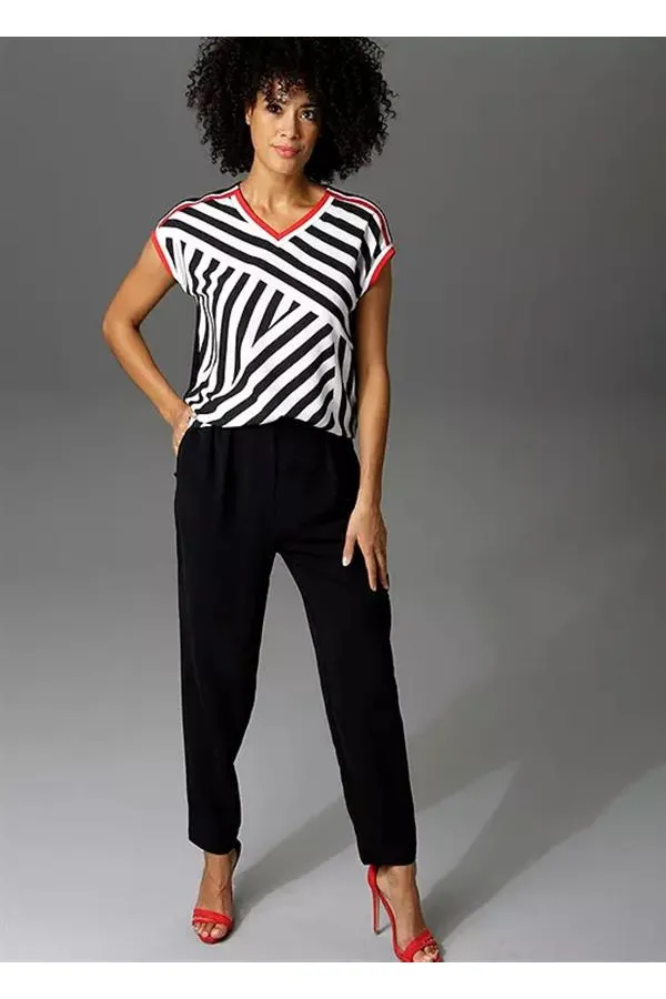Kadın Kemik Önü Desenli Krep Kumaş Çizgi Kombinli V Yakali Bluz 65N22132