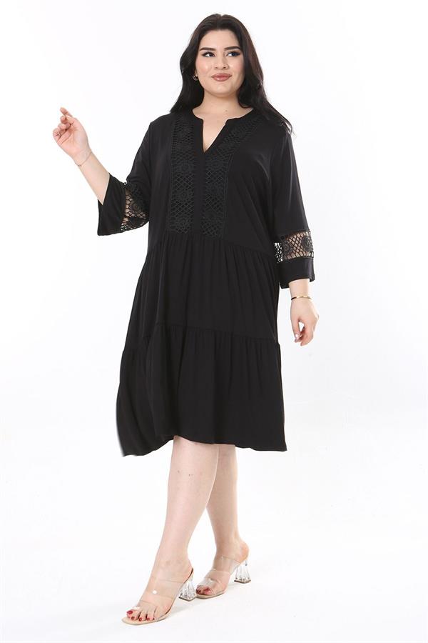 Kadın Büyük Beden Siyah Yaka Ve Kolu Dantel Detaylı Katlı Elbise 65N37929