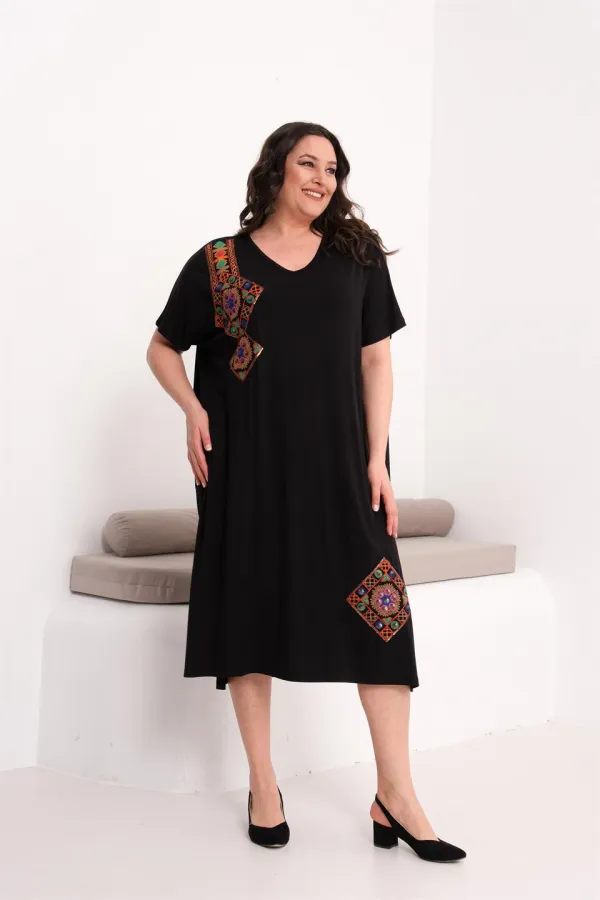 Kadın Büyük Beden Siyah, Nakış Rahat Kesim Elbise 65N39442