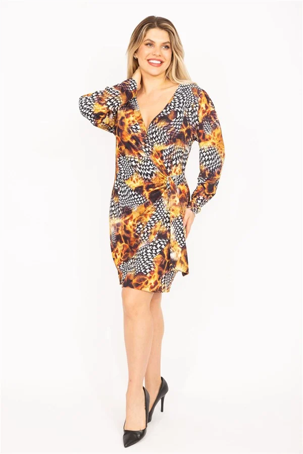 KADIN RENKLİ BELİ TOKA AKSESUARLI KAPALI ANVELOP ELBİSE