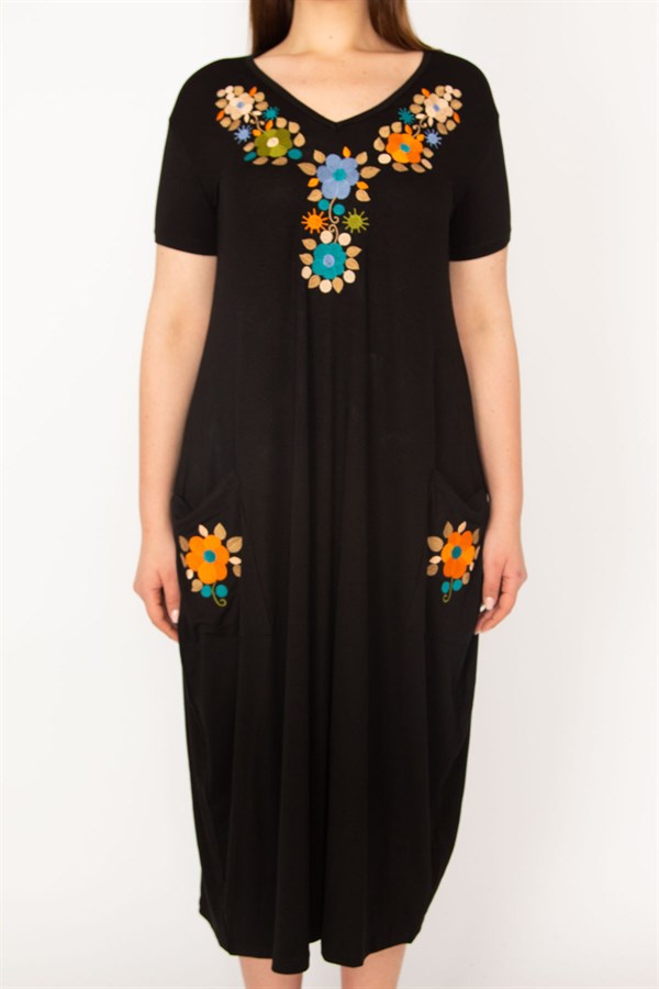 KADIN SİYAH NAKIŞ DETAYLI CEPLİ VİSKON ELBİSE