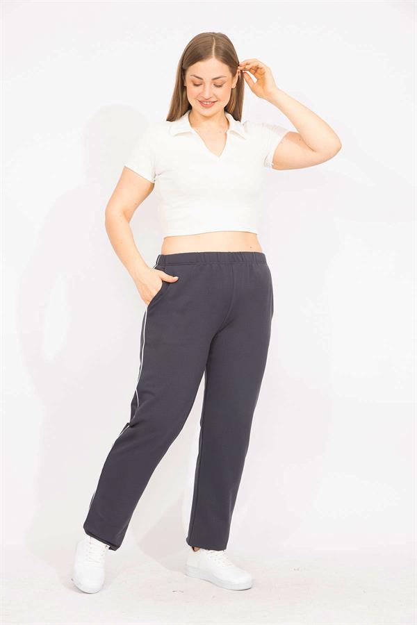 Kadın Lacivert Büyük Beden Biye Detaylı Spor Pantolon 65N35627