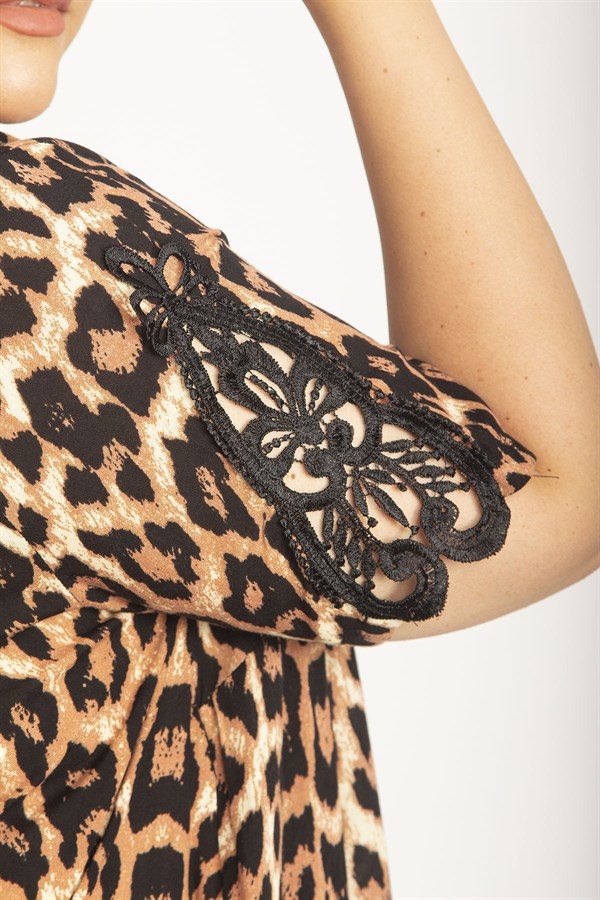 Kadın Leopar Dantel Detaylı V Yakalı Leoparpar Desenli Elbise 65N26914