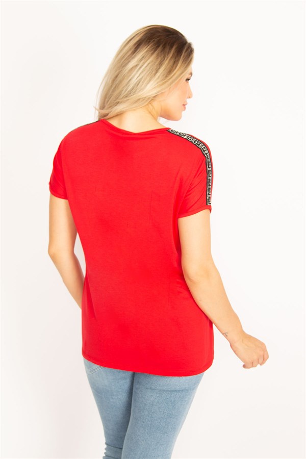 Kadın Kırmızı Omuz Ve Cep Ağzı Taş Detaylı Bluz 65N34524