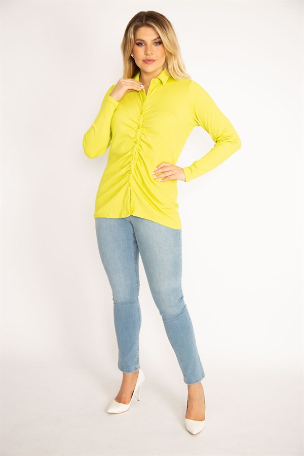 Kadın Siyah Ön Düğmeli Büzgü Detaylı Likralı Bluz 65N34856