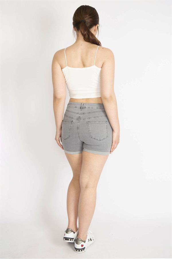 Kadın Gri Büyük Beden Duble Paça Likralı Kot Şort