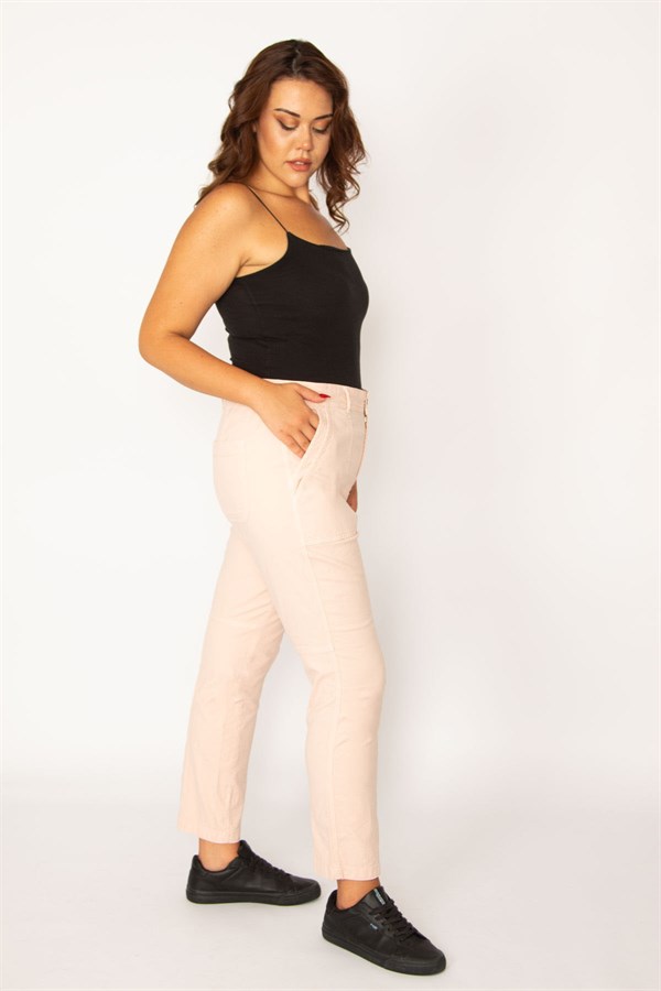 Kadın Pembe Cep Ve Kup Detaylı Likralı Pantolon 65N34118