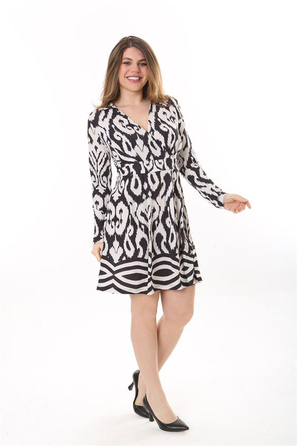 Kadın Büyük Beden Siyah Anvelop Yakalı Uzun Kollu Elbise 65N37627