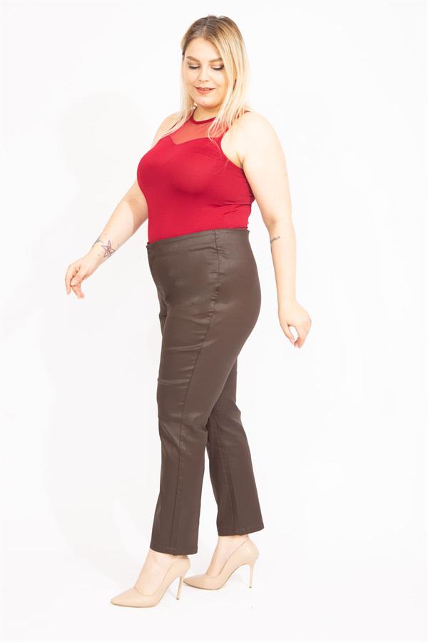 Kadın Kahve Büyük Beden Suni Deri Gizli Kemer Cepsiz Pantolon 65N35581