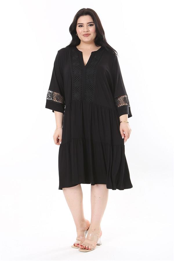 Kadın Büyük Beden Siyah Yaka Ve Kolu Dantel Detaylı Katlı Elbise 65N37929