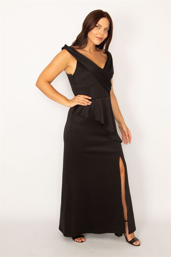 Kadın Siyah Anvelop Yaka Bel Kısmı Volanlı Ön Yırtmaçlı Uzun Abiye Elbise 65N34155